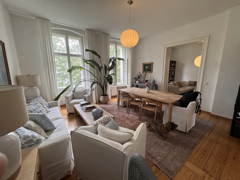 Beautiful Altbau Apartment in Centre of Mitte - Available ab 01.09.26 — photo 1